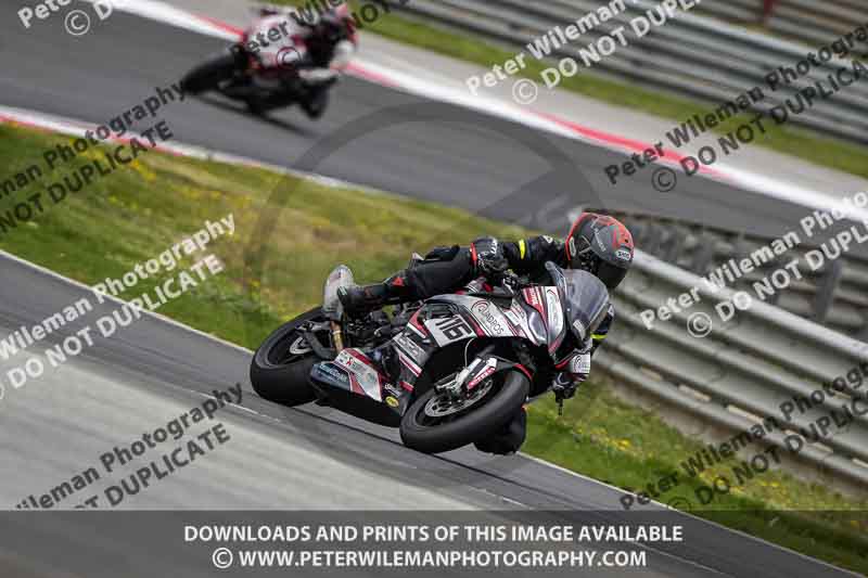 cadwell no limits trackday;cadwell park;cadwell park photographs;cadwell trackday photographs;enduro digital images;event digital images;eventdigitalimages;navarra;no limits trackdays;peter wileman photography;racing digital images;trackday digital images;trackday photos